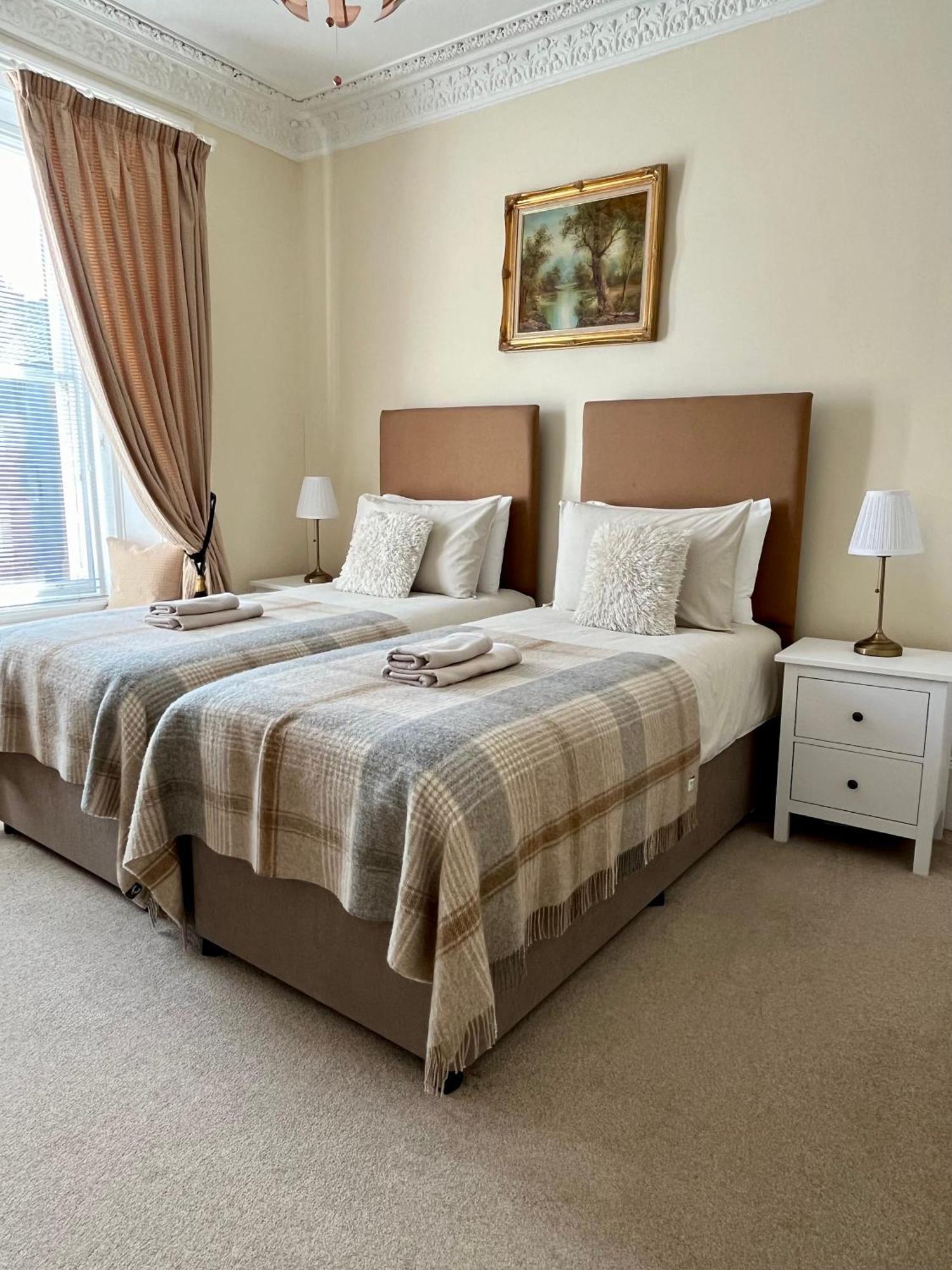 Acorn House Календер Экстерьер фото