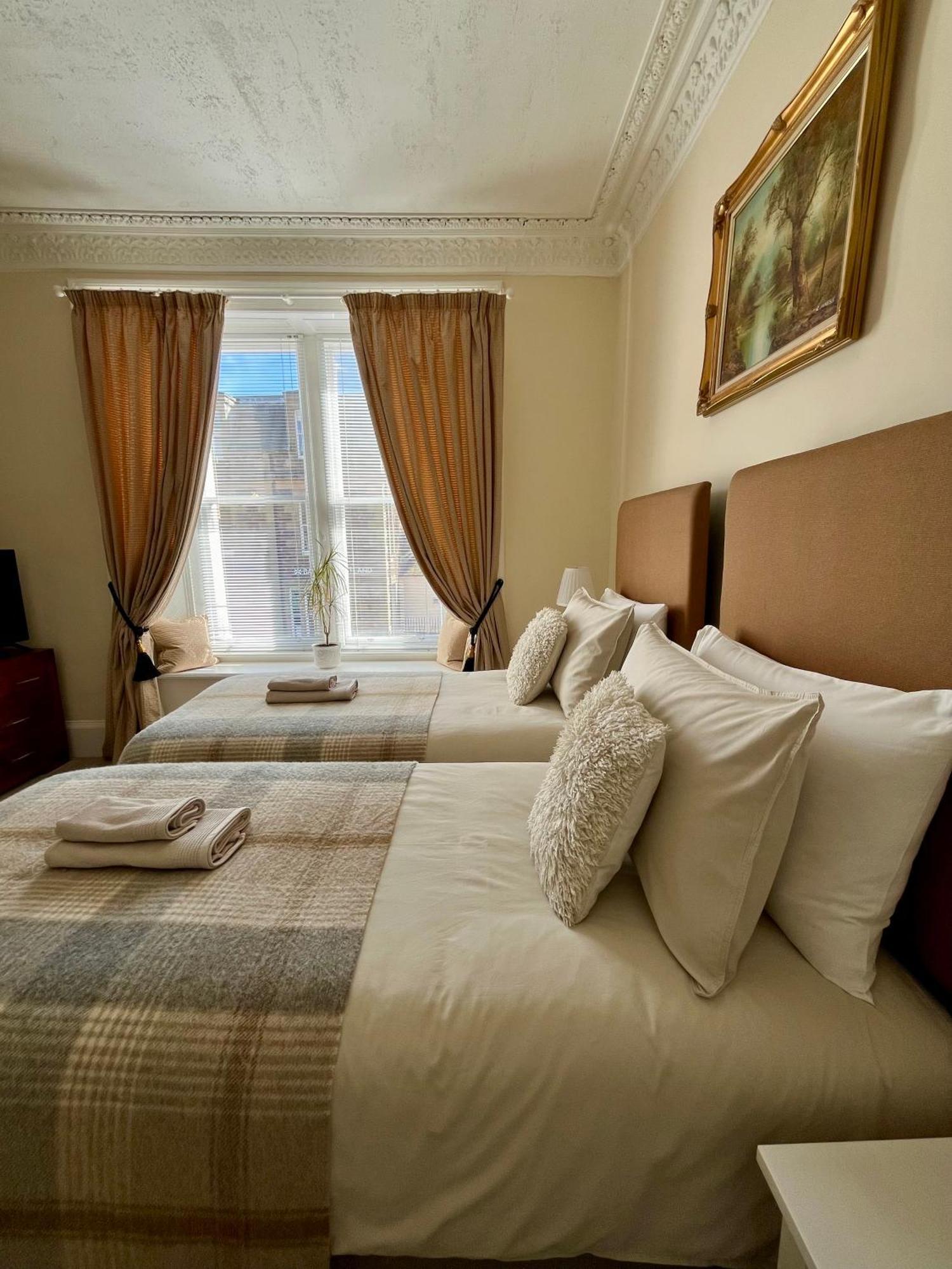 Acorn House Календер Экстерьер фото